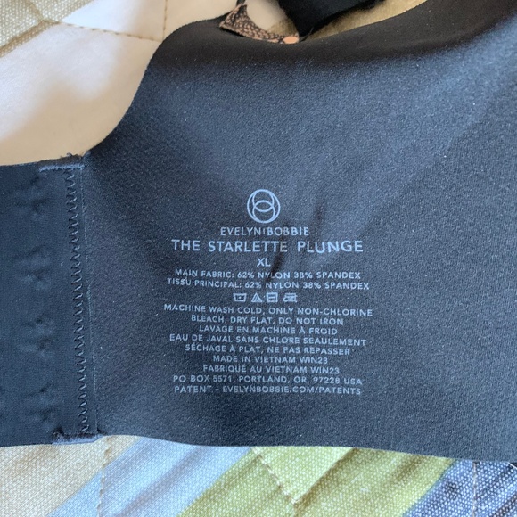 NWOT - Evelyn & Bobbie Wireless Starlight Plunge - Black Lace Pattern - XL - Picture 3 of 5